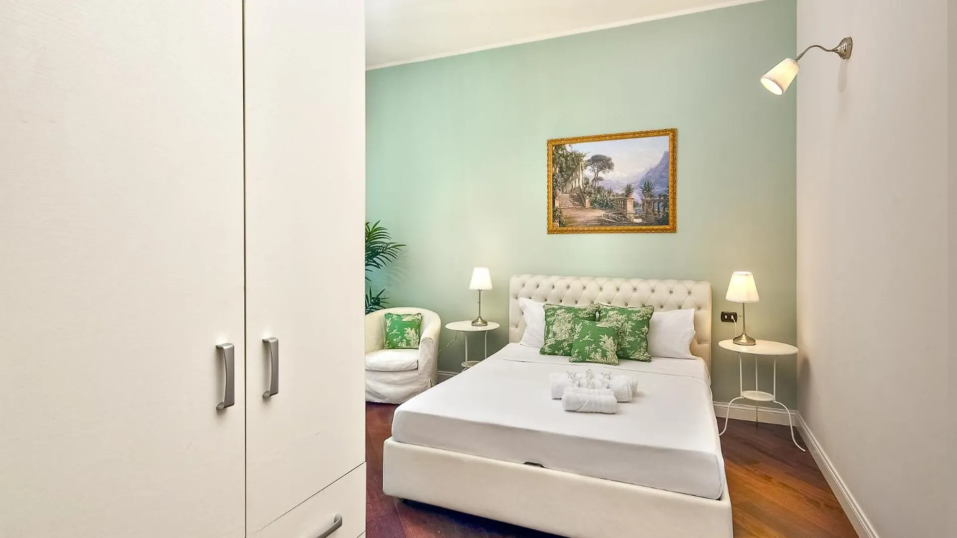 Three-Room Apartment In Como Center Italy