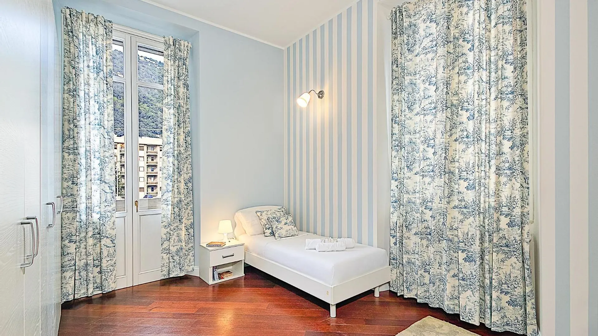 Three-Room Apartment In Como Center 0*,